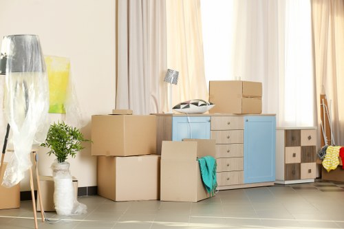 Moving van service for local home removals in Thehyde