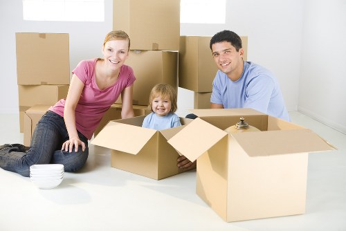 Local commercial relocation planning for businesses in Thehyde